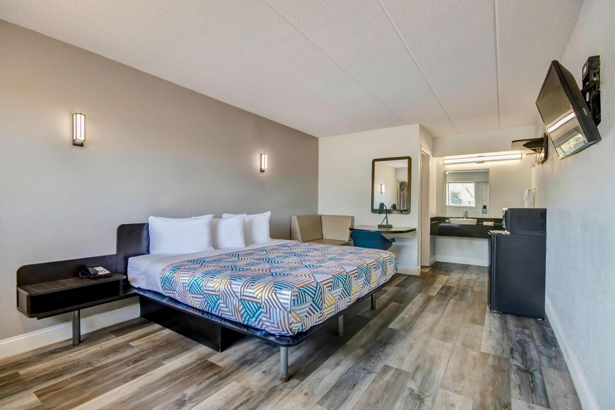 Motel 6 Columbus Oh - Osu North Ngoại thất bức ảnh